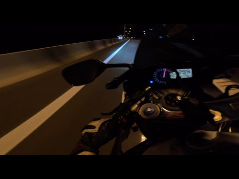 Видео: Безбашенная езда по ночной трассе | 299 km/h | Suzuki GSX-R1000 k7 RSE | Crazy driving at night