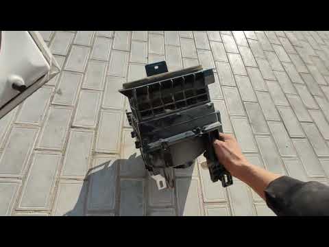 Видео: Замена радиатора печки в автомобиле MAZDA MPV без разбора панели (часть 1)