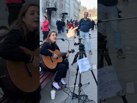 Видео: ПОЧЕМУ ЭТОТ МУЖЧИНА ТАК СМОТРИТ ? #shorts