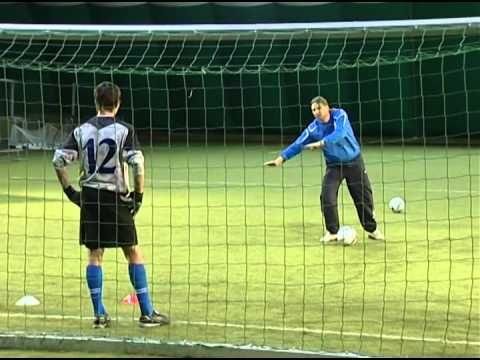 Видео: Школа футбольного мастерства Сергея Овчинникова