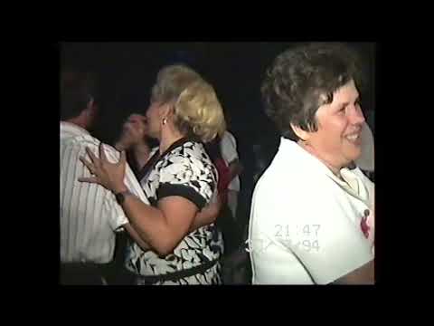 Видео: ВЕСІЛЬНІ ПІСНІ. ВЕСІЛЛЯ В ХОДОРОВІ, ЛЬВІВСЬКА ОБЛАСТЬ. ВЕСІЛЬНІ МУЗИКАНТИ, ТАНЦІ. АРХІВ 30.07.1994