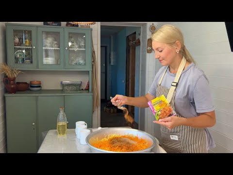 Видео: ПЕРВЫЕ ЗАГОТОВКИ НА ЗИМУ,КАБАЧКИ ПО-КОРЕЙСКИ/МАМА В ПОМОЩЬ НА ХОЗЯЙСТВЕ