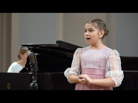 Видео: "Золотые ворота" (муз. и сл. А. Петряшевой)