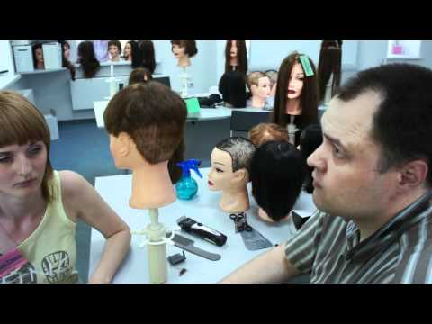 Видео: Как делать в коротких мужских стрижках переход от 3мм к 6мм