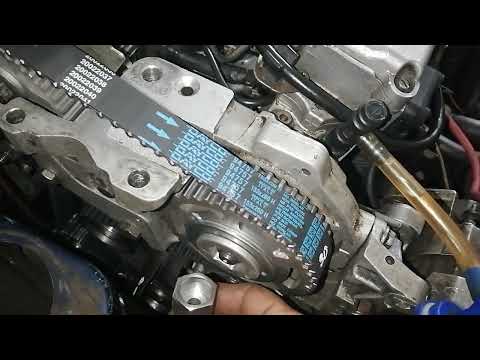 Видео: Renault Megane TDI 1.9л 1997 год установка ремня ГРМ и аппаратуры.