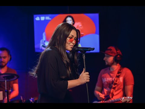 Видео: Ирина Дубцова - "Ты знаешь, где меня искать" (LIVE Авторадио 2020)