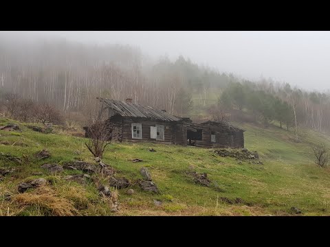Видео: Прогулка в туман по небольшой сибирской деревне около Байкала
