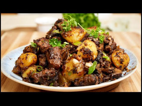 Видео: Это блюдо из мяса с картофелем и грибами просто восхитительно! | Ужин со стейком рибай из говядины