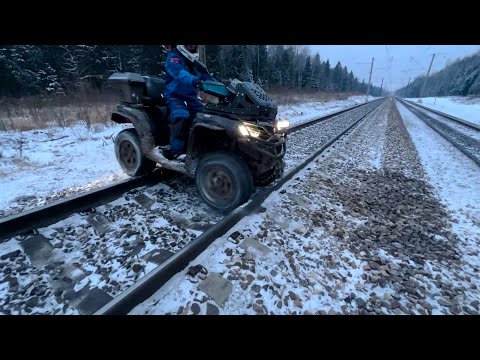 Видео: ОПАСНЫЙ ПЕРЕЕЗД НА КВАДРОЦИКЛАХ