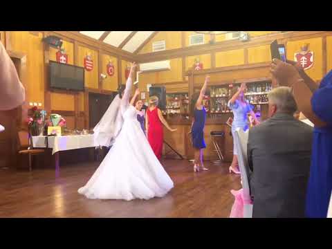Видео: Танец подружек невесты на свадьбе🤍