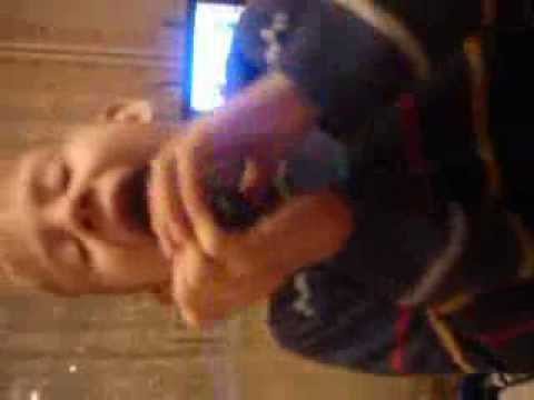 Видео: Чихание деток.........