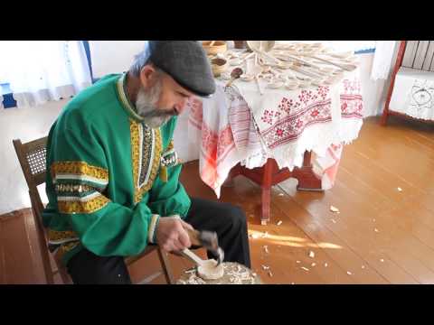 Видео: Режем деревяную ложку за 5 минут / Wooden spoon in under 5 minutes.