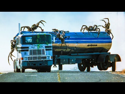Видео: ГИГАНТСКИЕ ПАУКИ атаковали город и охотятся на его жителей