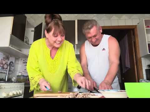 Видео: Мы ищем лампу 🧐😳Салат на Новый год/ куриные сердечки/ От Василька 🥰