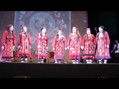 Видео: БУРАНОВСКИЕ БАБУШКИ - Деревенская дорога