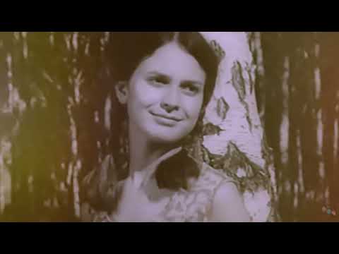 Видео: Лучшее исполнение душевной песни "За околицей солнце клонится"