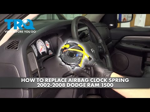 Видео: Как заменить пружину часовой подушки безопасности в Dodge Ram 1500 2002–2008 годов