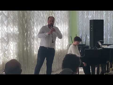 Видео: А. Паскулли "Фаворитка" - исп. Павел Бирюков