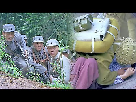 Видео: Японские войска, замаскированные под коммунистические войска, вошли в деревню и убили людей.