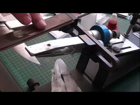 Видео: Сталь 15рм заточка алмазами АЗТА на связке МКО. Можно точить и с водой.