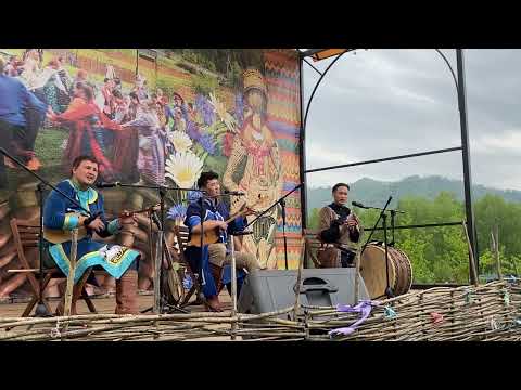 Видео: Bai Terek - Anchynyn’ kozhony. Бай Терек- Песня Охотника. The hunter song.