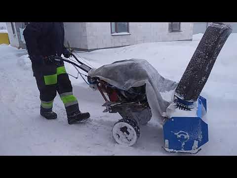 Видео: И снова снег. Часть 1. Снегоуборщик СМБ 1 Нева, мотоблок Луч, двигатель 15 ЛС.