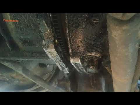 Видео: Как снять поддон картера на Мерседес w124