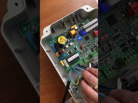 Видео: Привод 414. Программирование платы E045 с энкодерами Safecoder