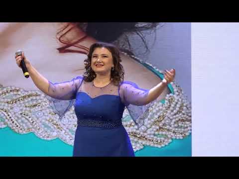 Видео: Сиринә Зәйнетдинова  "Гармунчыга гашыйк булдым" Резеда Валеева сүзләре, Илгиз Зарипов музыкасы.