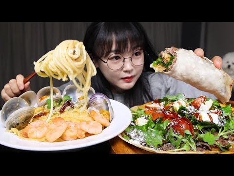 Видео: Паста с чесночным маслом и пицца тортилья🍝🍕Mukbang ASMR