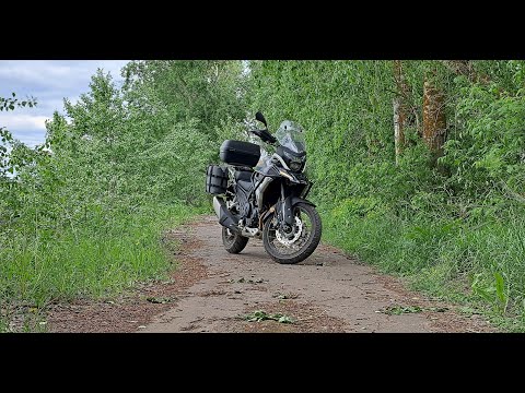 Видео: Установка дополнительных фар на Kove 500x. Сборка бокового пластика.