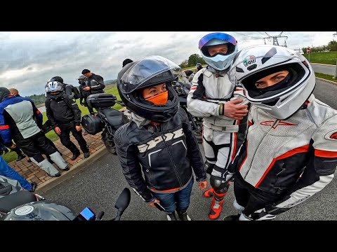Видео: Один ДЕНЬ на СПОРТБАЙКЕ | МотоПокатушки в ТОЛПЕ | Охрана ВЫЗВАЛА ПОЛИЦИЮ !
