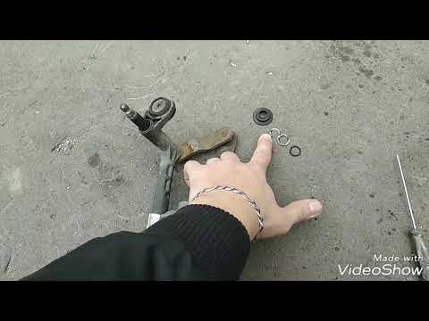 Видео: Ремонт заклинивших дворников Гольф Плюс