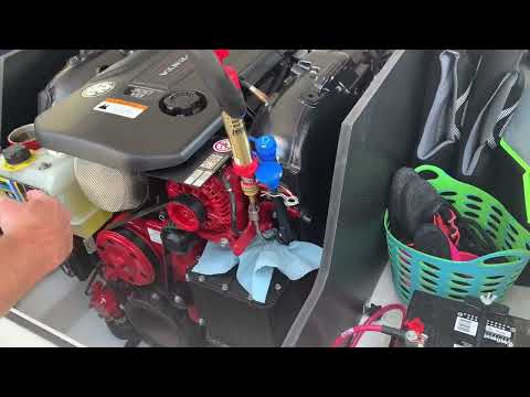 Видео: Как заменить масло в Volvo Penta Gen 5 V8 или V6