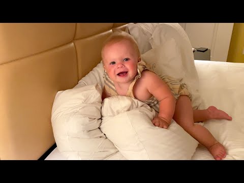 Видео: ЛАС ВЕГАС - РУМ ТУР - ПЕРВОЕ ПУТЕШЕСТВИЕ НАОМИ!!!!