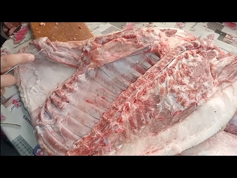 Видео: Закололи в'єтнамську свиню.Чи є в них м'ясо?!