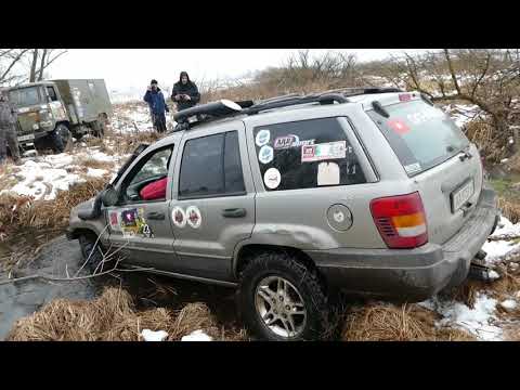 Видео: Берем брод через РУЧЕЙ Great Wall Safe Jeep Grand Cherokee WJ OFF ROAD 4X4