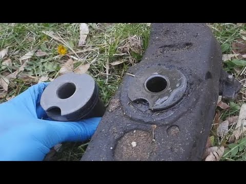 Видео: Замена втулки переднего дифференциала | Hummer H3