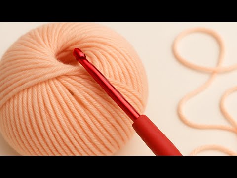 Видео: Элегантный рельефный узор связан крючком. Легко и потрясающе, вам обязательно стоит это увидеть.