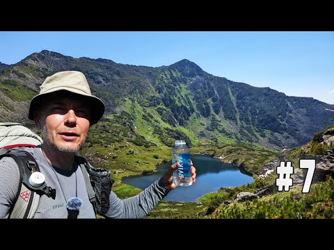 Видео: Ухожу на новый маршрут. Спускаюсь к голубому горному озеру. Траверс Порожистый - Бабха. Серия 7