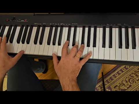 Видео: "Ты на свете есть". Разбор, как сыграть аккомпанимент по аккордам на фортепиано по-простому 🎹