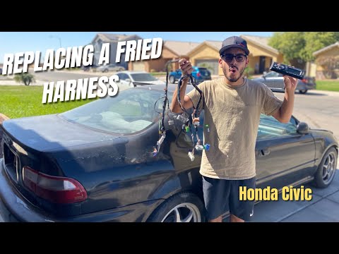 Видео: Снятие панели приборов и жгута проводов магнитолы для Honda Civic