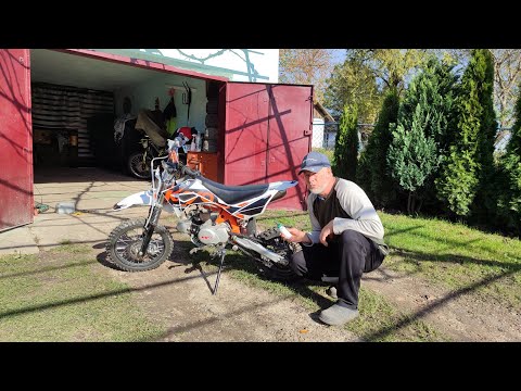 Видео: Лайфхак для змащення ланцюга мотоцикла 