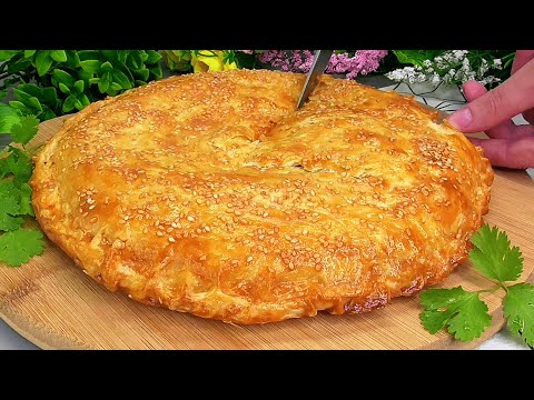 Видео: Мука, вода, соль! Он такой слоеный, хрустящий, сочный! Очень просто и быстро!