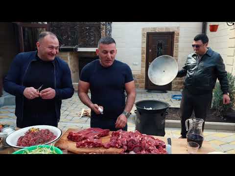 Видео: Традиционный кавказский рецепт! СЕРДЦЕ, ПЕЧЕНЬ, ЛЕГКИЕ. ПЕЧЕНЬ ЯГНЕНКА В КАЗАНЕ.