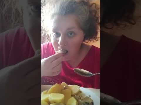 Видео: #Скумбрия #консервы#картошечка ✅ пробуем вместе 😜🐟🐟🐟