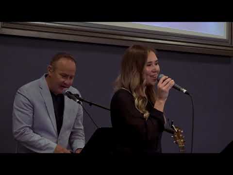 Видео: Дана и Виктор Шатецкие - Доверься Мне