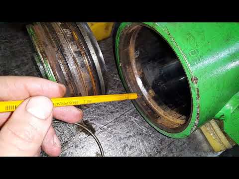 Видео: непростая переборка гидроцилиндра Джон Дир