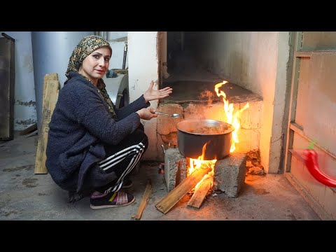 Видео: Идеальная долма на дровах - фаршированная мангольд и сушеный красный перец