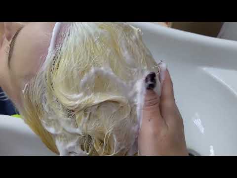 Видео: Тотал- блонд.Тонирование в мойке, на влажные волосы 9/ 28 Капус Студио. Ох, и густота!!!